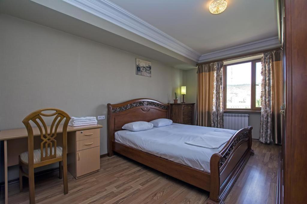 Lesi Apartament Yerevan Bagian luar foto